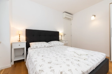 2-Bedroom Apartment in Veli Lošinj for 4 Guests
