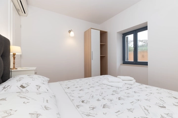 2-Bedroom Apartment in Veli Lošinj for 4 Guests