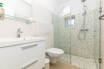 2-Bedroom Apartment in Veli Lošinj for 4 Guests