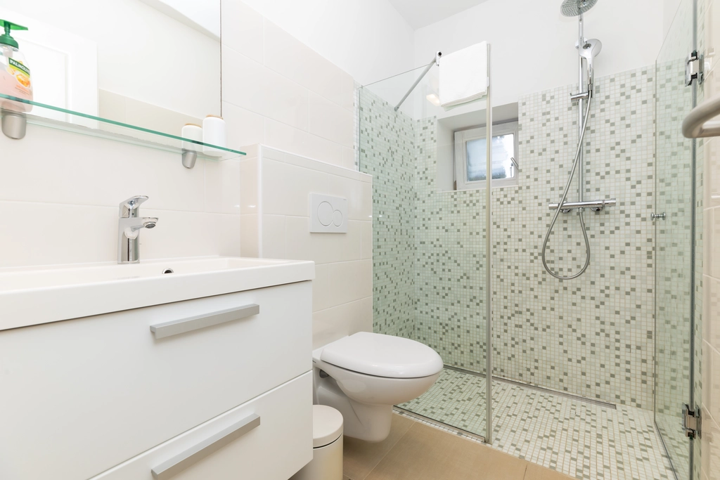 2-Bedroom Apartment in Veli Lošinj for 4 Guests