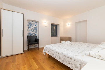2-Bedroom Apartment in Veli Lošinj for 4 Guests