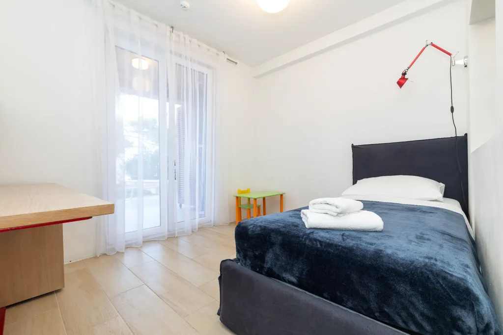2-Bedroom Apartment in Veli Lošinj for up to 6