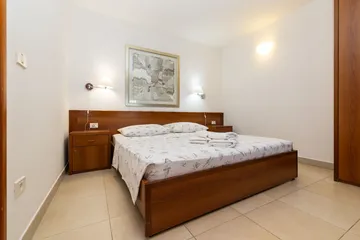 1-Bedroom Apartment in Veli Lošinj (Up to 4)