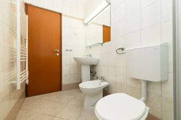 1-Bedroom Apartment in Veli Lošinj (Up to 4)