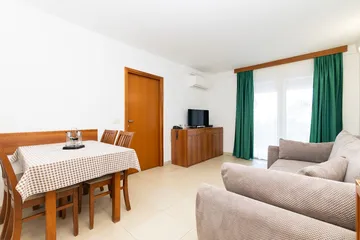 1-Bedroom Apartment in Veli Lošinj (Up to 4)