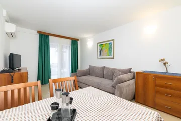1-Bedroom Apartment in Veli Lošinj (Up to 4)