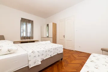 One-Bedroom Apartment in Veli Lošinj for Up to 4