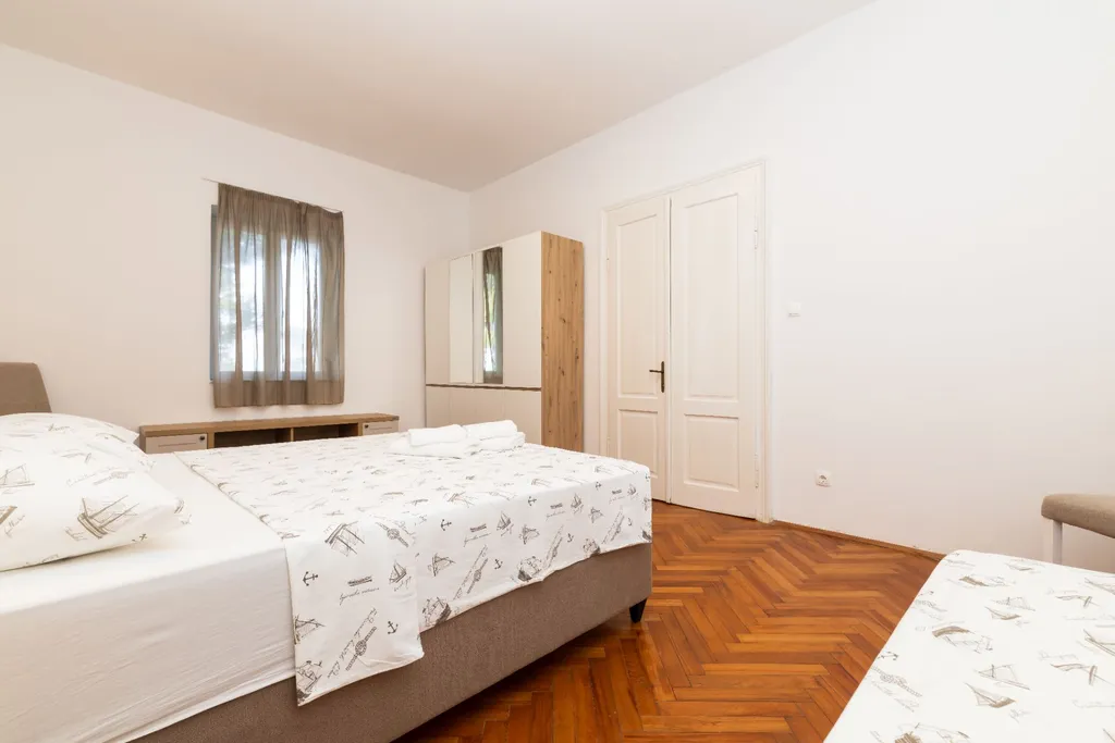 One-Bedroom Apartment in Veli Lošinj for Up to 4