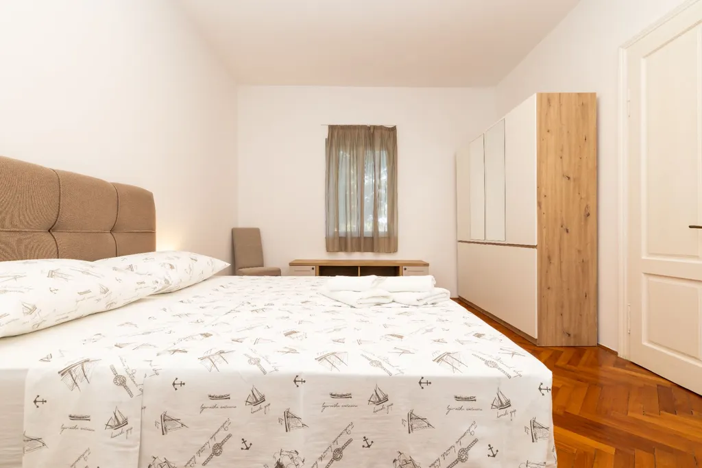 One-Bedroom Apartment in Veli Lošinj for Up to 4