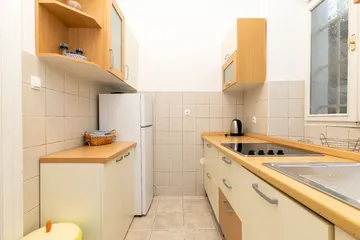 One-Bedroom Apartment in Veli Lošinj for Up to 4