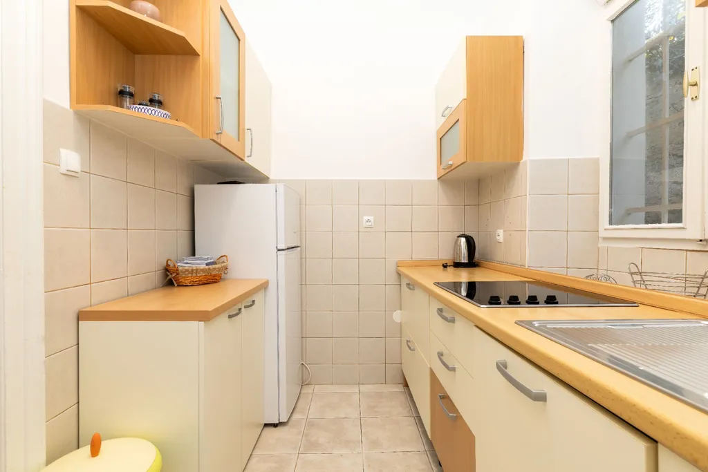One-Bedroom Apartment in Veli Lošinj for Up to 4
