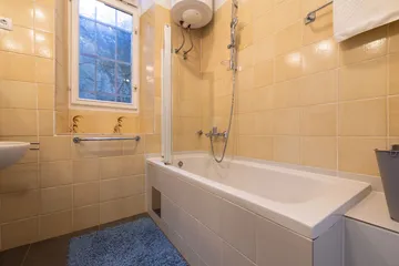 One-Bedroom Apartment in Veli Lošinj for Up to 4