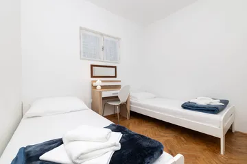 2-Bedroom Apartment in Veli Lošinj for 5 Guests