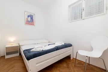 2-Bedroom Apartment in Veli Lošinj for 5 Guests