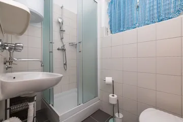 2-Bedroom Apartment in Veli Lošinj for 5 Guests