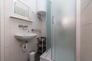 2-Bedroom Apartment in Veli Lošinj for 5 Guests