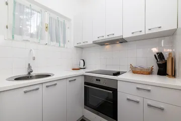2-Bedroom Apartment in Veli Lošinj for 5 Guests