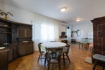 2-Bedroom Apartment in Veli Lošinj for 5 Guests