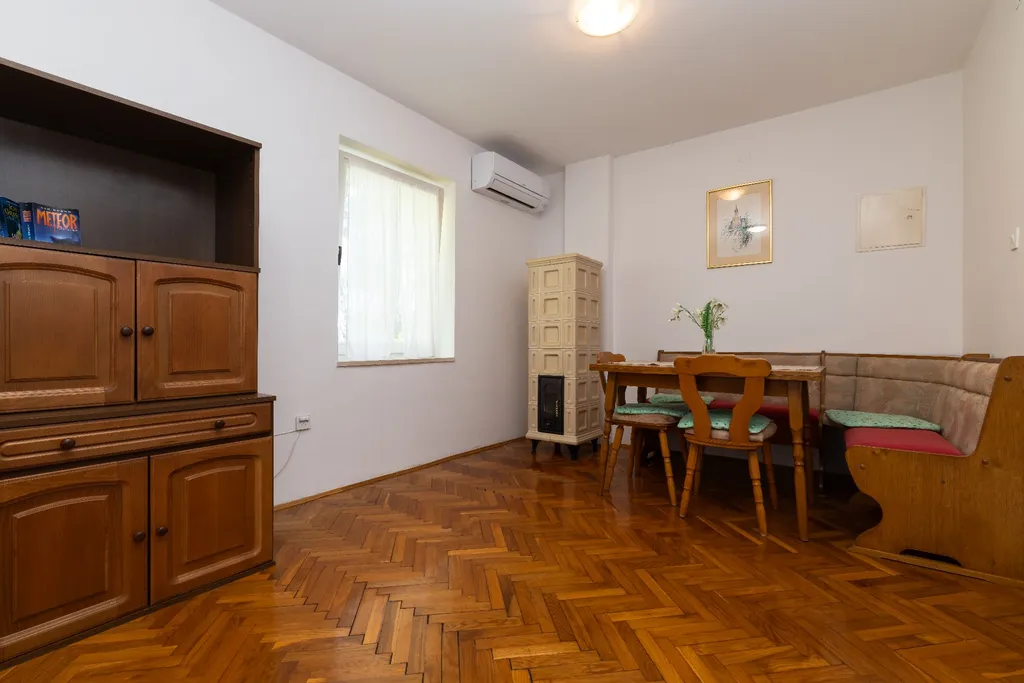 Two-Bedroom Apartment in Veli Lošinj for Up to 6