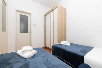 2-Bedroom Apartment in Veli Lošinj for 4