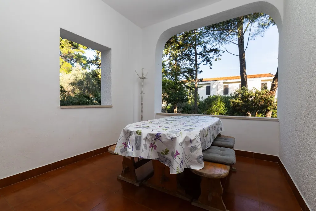 2-Bedroom Apartment in Veli Lošinj for 4