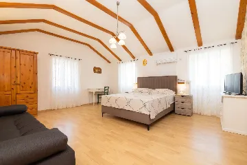 Pet-Friendly Holiday House in Veli Lošinj for 5 Guests