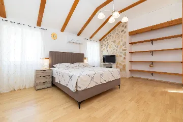 Pet-Friendly Holiday House in Veli Lošinj for 5 Guests