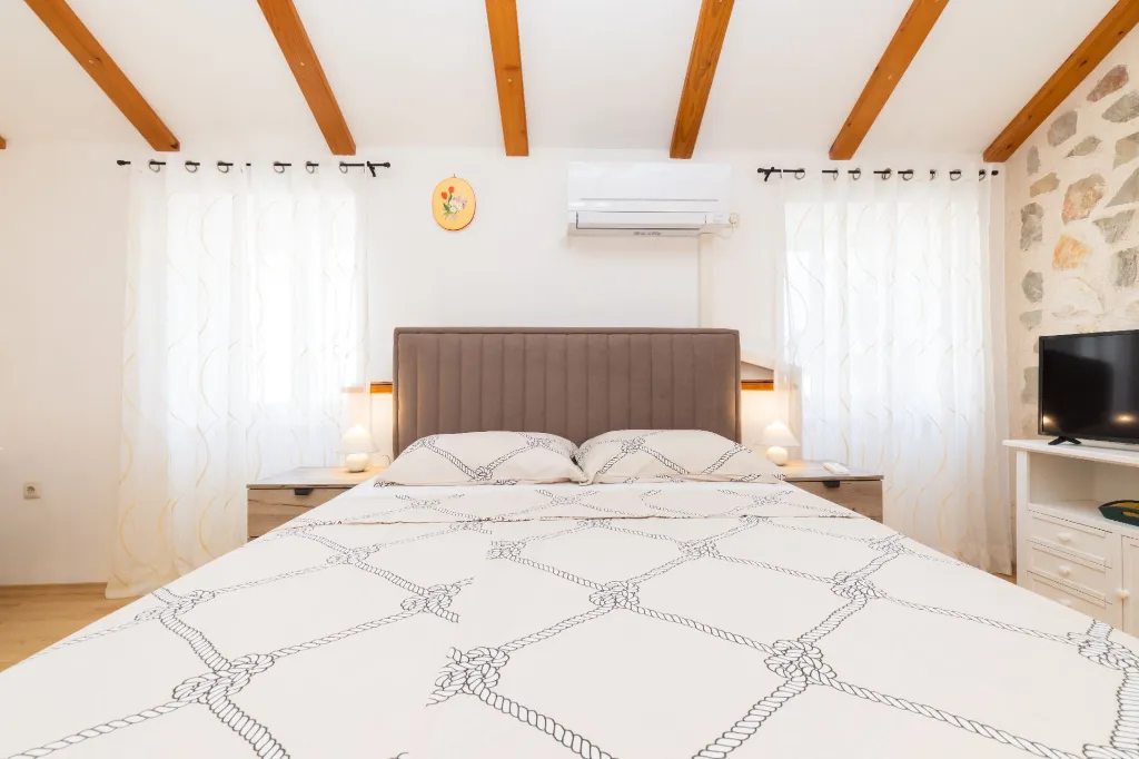 Pet-Friendly Holiday House in Veli Lošinj for 5 Guests