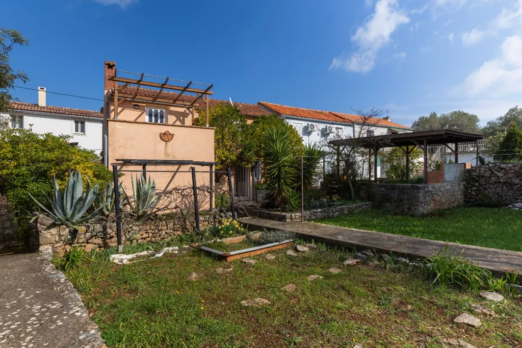 Pet-Friendly Holiday House in Veli Lošinj for 5 Guests