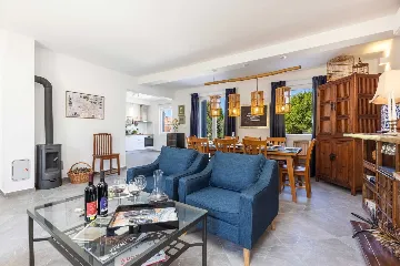 Villa for 12 Guests in Veli Lošinj