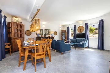 Villa for 12 Guests in Veli Lošinj