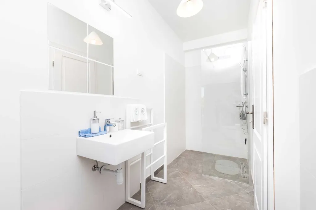 Villa for 12 Guests in Veli Lošinj