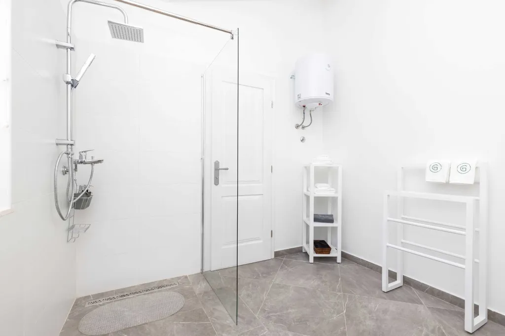 Villa for 12 Guests in Veli Lošinj
