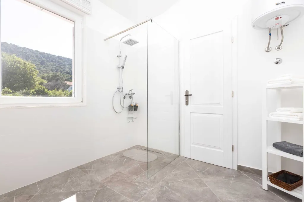 Villa for 12 Guests in Veli Lošinj