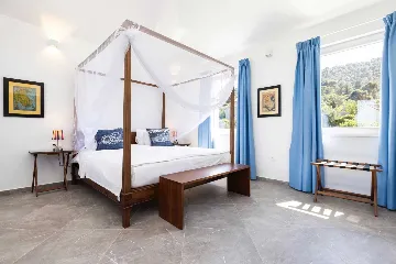 Villa for 12 Guests in Veli Lošinj