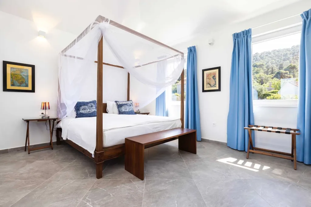 Villa for 12 Guests in Veli Lošinj