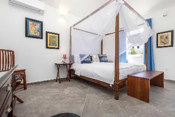 Villa for 12 Guests in Veli Lošinj