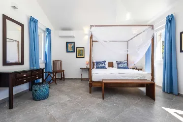 Villa for 12 Guests in Veli Lošinj