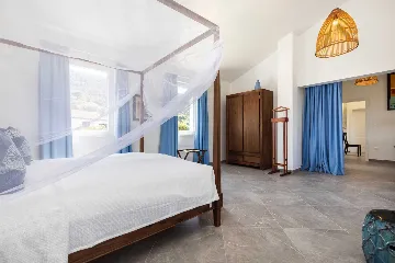 Villa for 12 Guests in Veli Lošinj