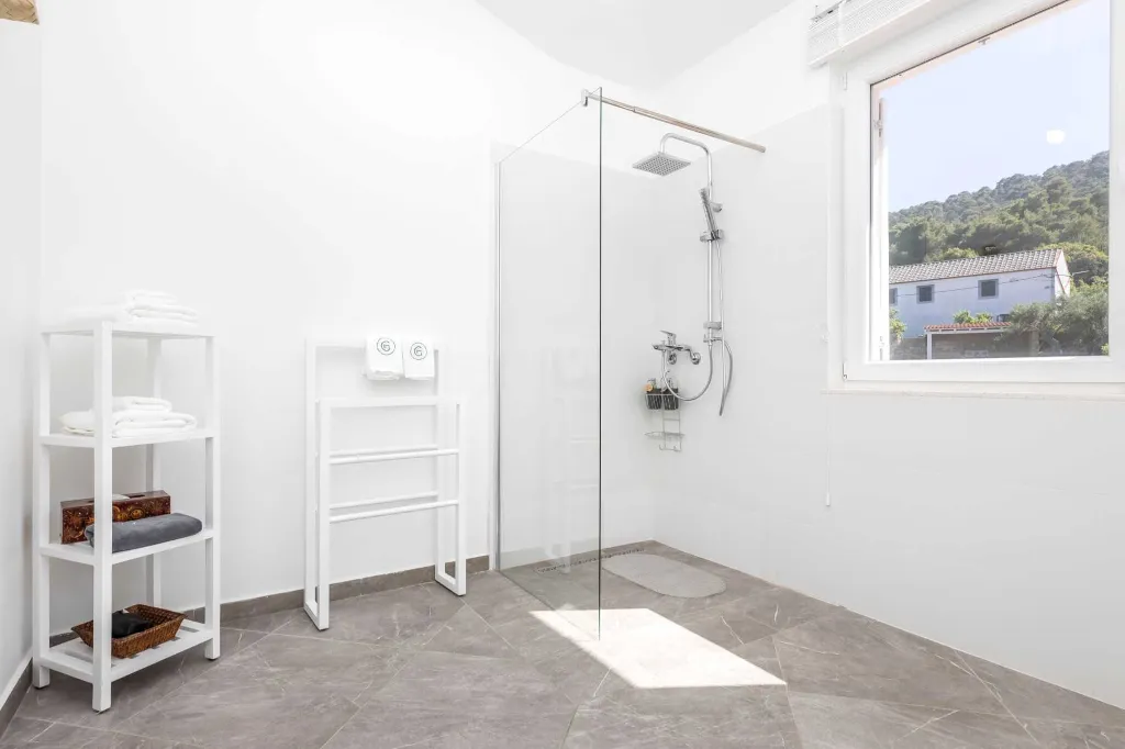 Villa for 12 Guests in Veli Lošinj