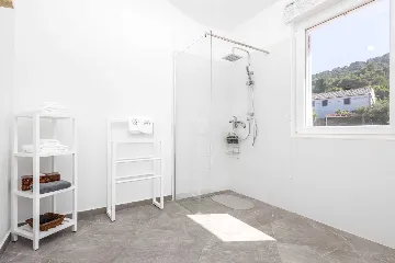 Villa for 12 Guests in Veli Lošinj