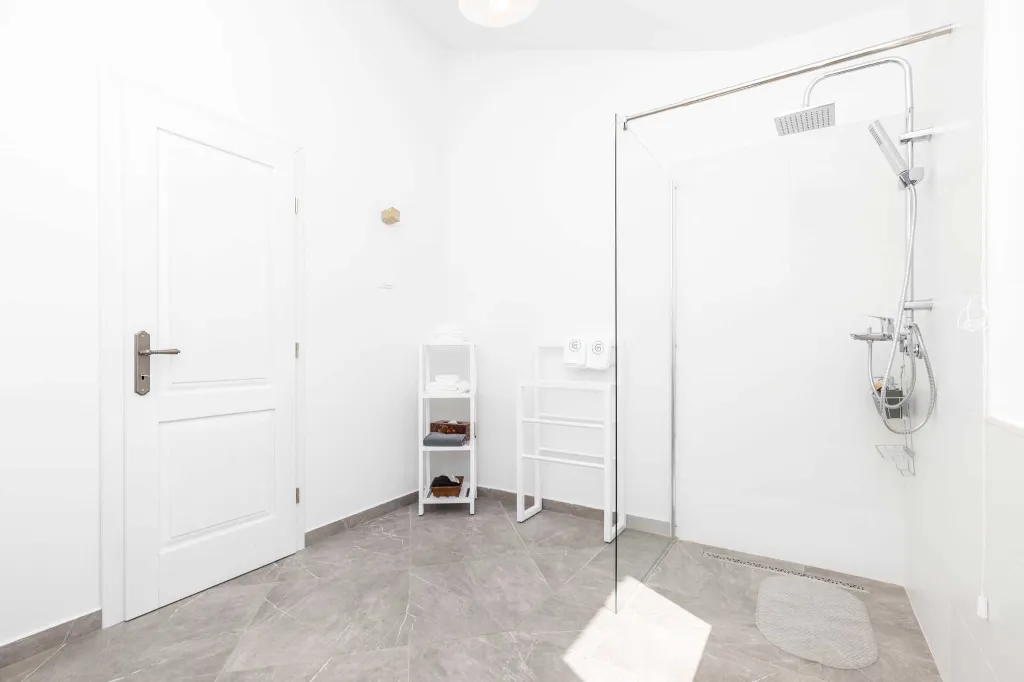 Villa for 12 Guests in Veli Lošinj