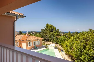 Villa for 12 Guests in Veli Lošinj