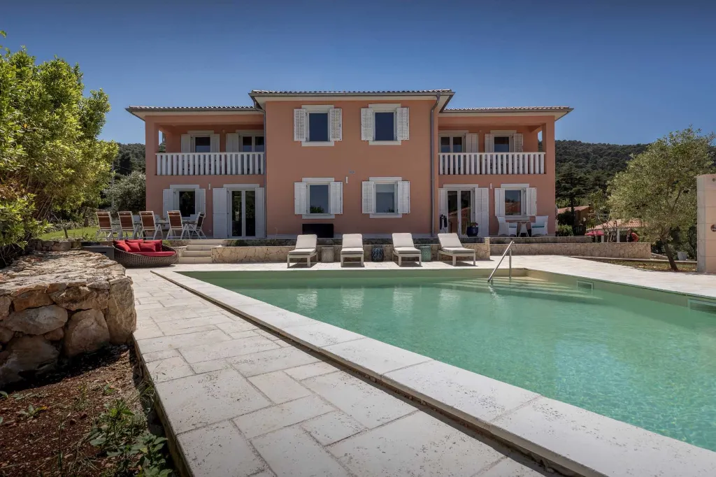 Villa for 12 Guests in Veli Lošinj