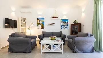 Villa for 12 Guests in Veli Lošinj