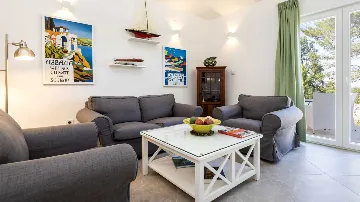 Villa for 12 Guests in Veli Lošinj