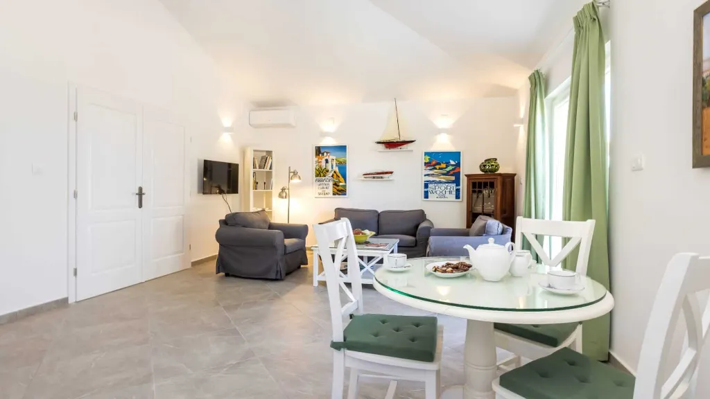 Villa for 12 Guests in Veli Lošinj