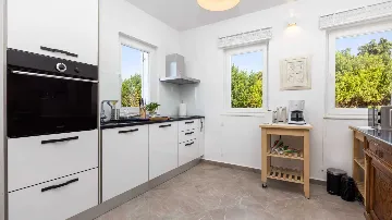 Villa for 12 Guests in Veli Lošinj