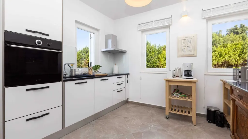 Villa for 12 Guests in Veli Lošinj
