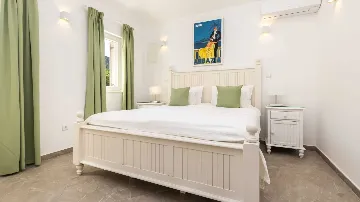 Villa for 12 Guests in Veli Lošinj